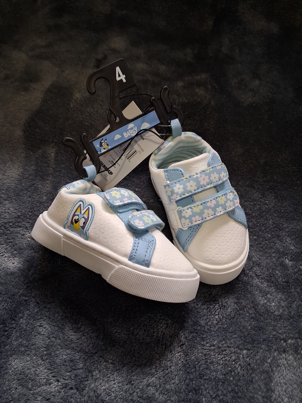 NWT Bluey & Bingo Disney Sneakers Blue, White Girls Size 4